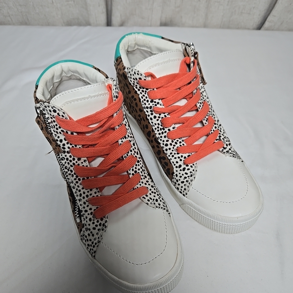 Dolce Vita Animal Print High Top Ladies Sneaker Size 8.5 - Picture 11 of 11